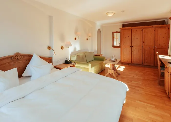 Biohotel Schweitzer Hotel 3*