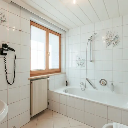 Biohotel Schweitzer 호텔