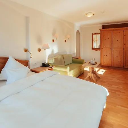 Biohotel Schweitzer 酒店 3*